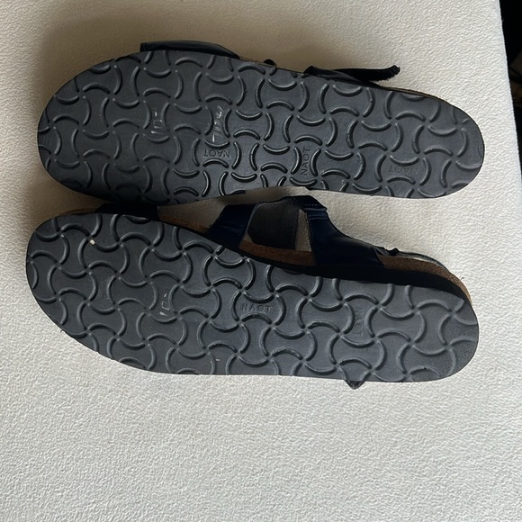 NAOT sandals, size 40. - Picture 6 of 9